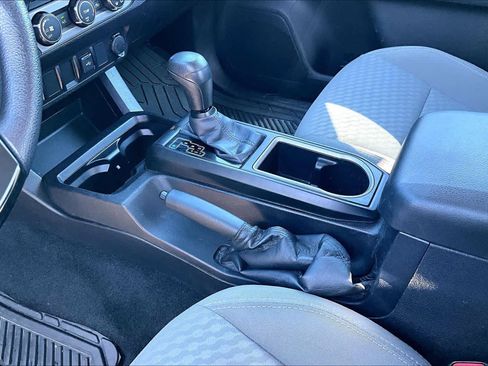 Used 2021 Toyota Tacoma SR image 14