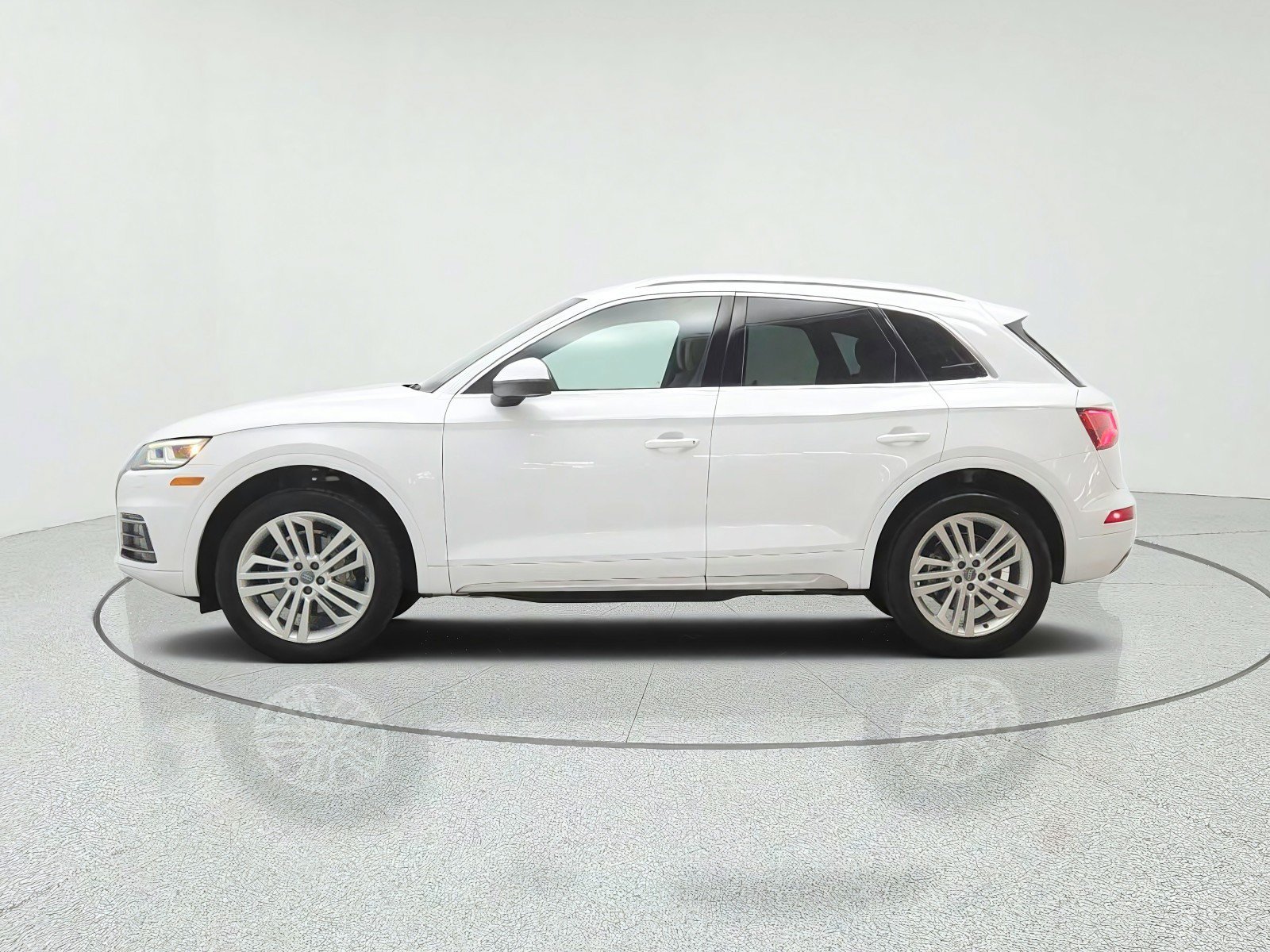 Used 2019 Audi Q5 2.0T Premium Plus w/ Premium Plus Package AWD/4WD image 9