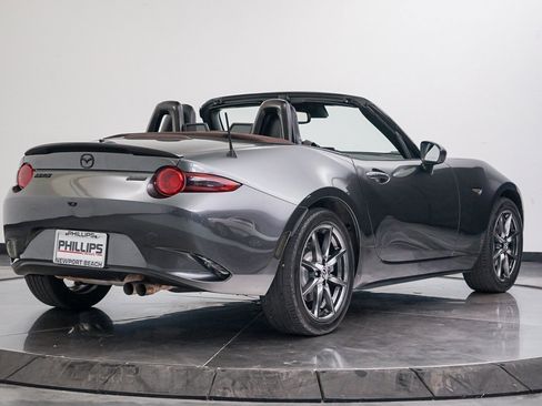 Used 2019 MAZDA MX-5 Miata Grand Touring image 13