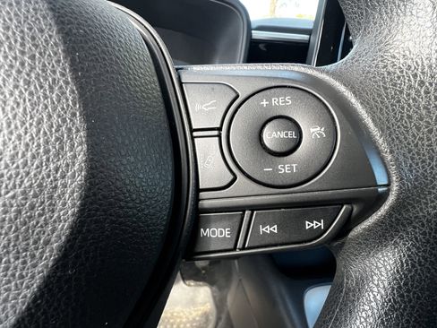 Used 2020 Toyota Corolla L image 19