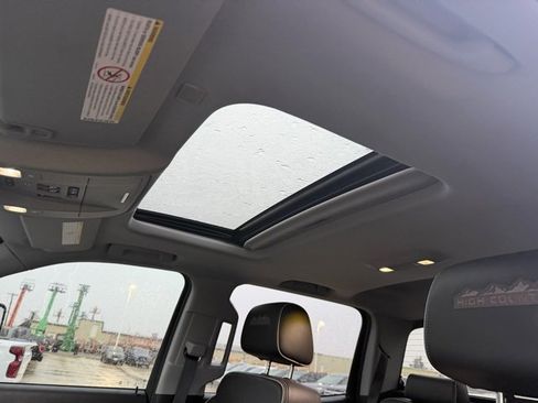 Used 2018 Chevrolet Silverado 2500 High Country w/ Duramax Plus Package image 16