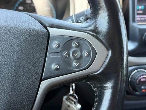 Used 2017 Chevrolet Colorado Z71 AWD/4WD image 16