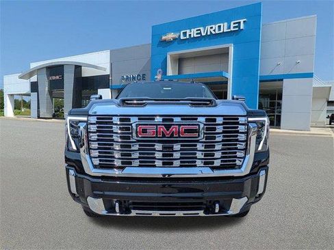 New 2026 GMC Sierra 2500 Denali w/ Denali Reserve Package image 10