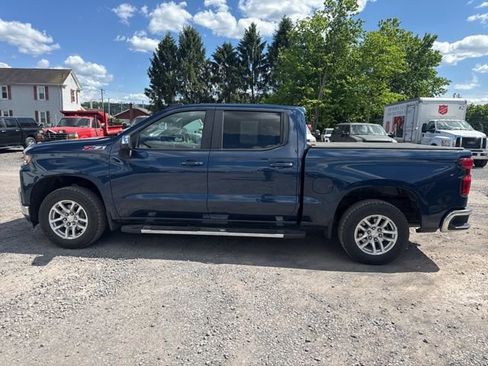 Used 2021 Chevrolet Silverado 1500 LT w/ Z71 Off-Road Package AWD/4WD image 9
