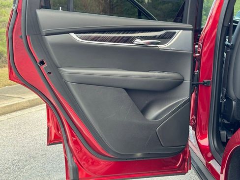 Certified 2025 Cadillac XT6 Premium Luxury image 26