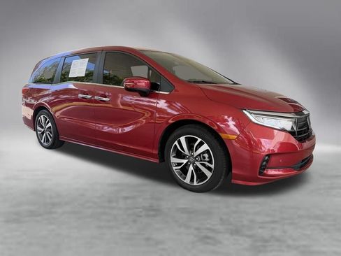 Used 2023 Honda Odyssey Touring image 2