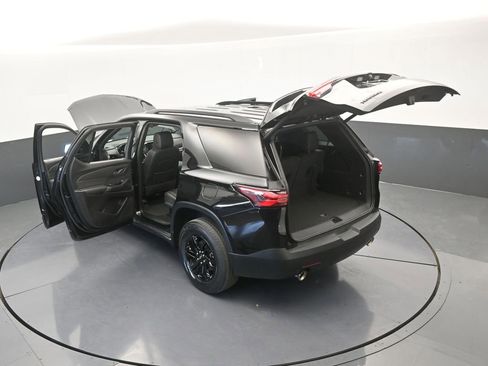 Used 2023 Chevrolet Traverse LT w/ Midnight/Sport Edition image 69