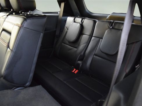 Used 2023 Ford Explorer ST-Line image 8