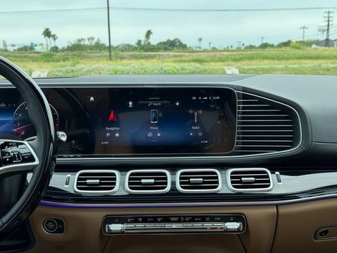 New 2025 Mercedes-Benz GLS 580 4MATIC image 4