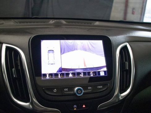 Used 2024 Chevrolet Equinox LT image 35