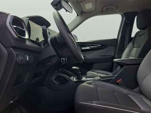 New 2026 Chevrolet TrailBlazer LT w/ Midnight Edition FWD image 19