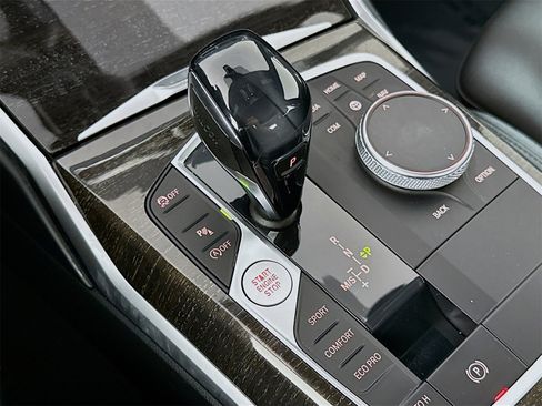 Used 2021 BMW 330i Sedan w/ Convenience Package image 17