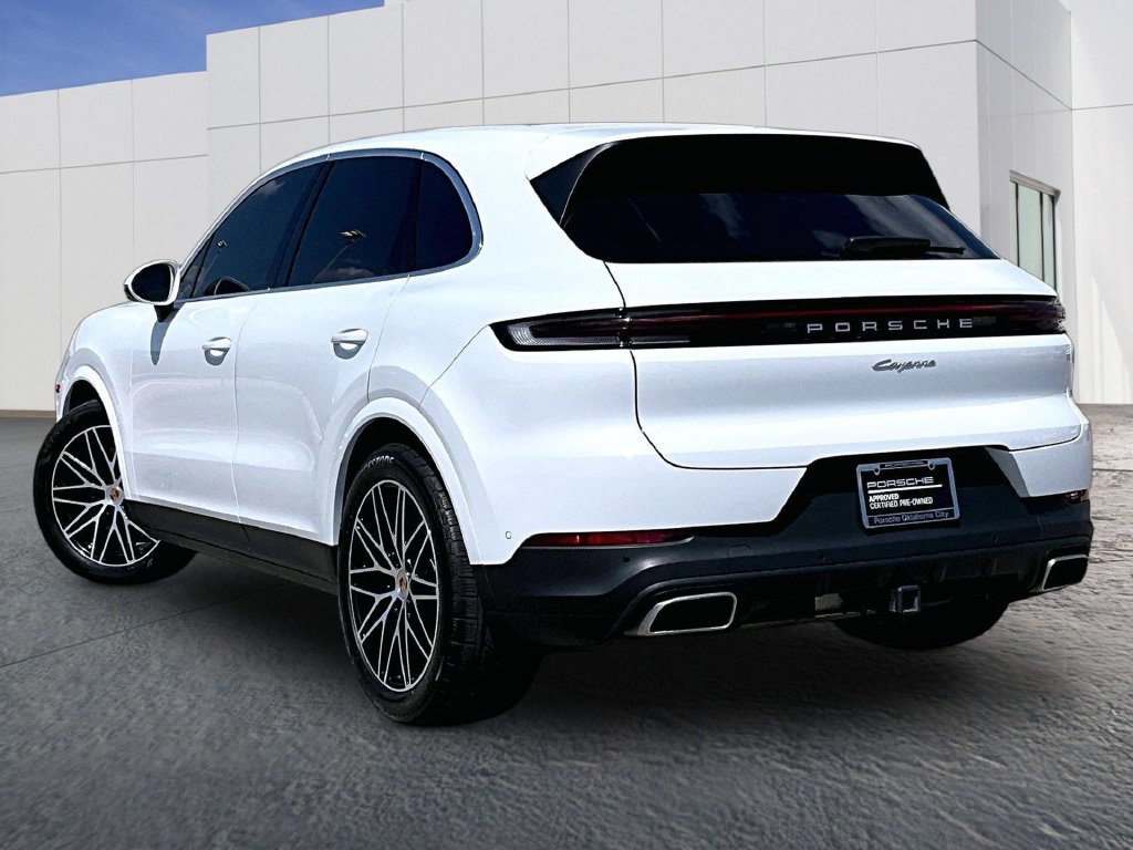 Certified 2026 Porsche Cayenne AWD/4WD image 3