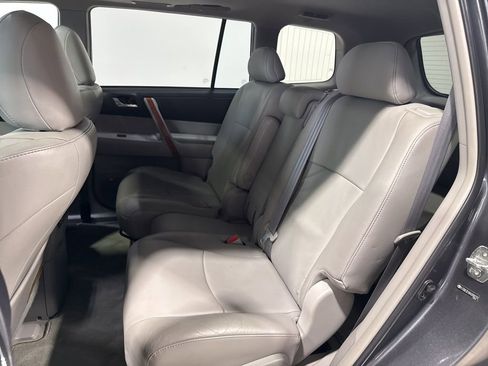 Used 2010 Toyota Highlander Limited AWD/4WD image 33