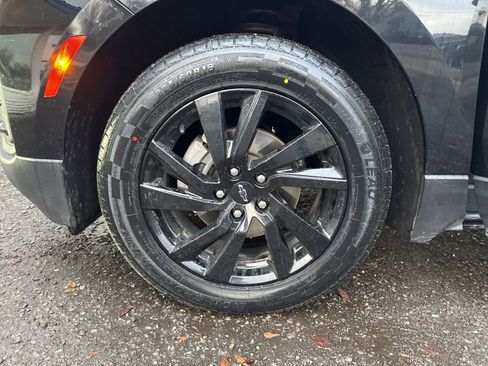 Used 2024 Chevrolet Equinox LS w/ LS Convenience Package image 27