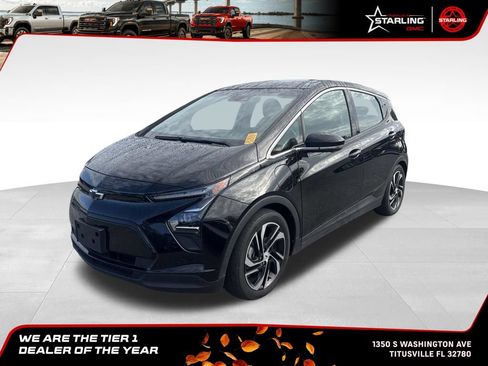 Used 2022 Chevrolet Bolt LT w/ Infotainment Package FWD image 1