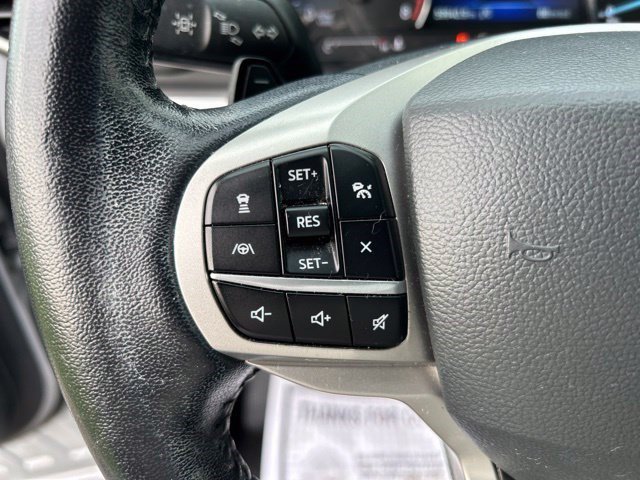 Used 2021 Ford Explorer XLT w/ Equipment Group 202A AWD/4WD image 17