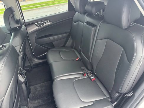 Used 2024 Kia Sportage EX AWD/4WD image 9