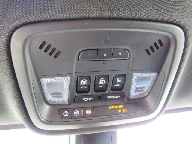 Used 2022 Chevrolet Traverse LT w/ LT Premium Package AWD/4WD image 27