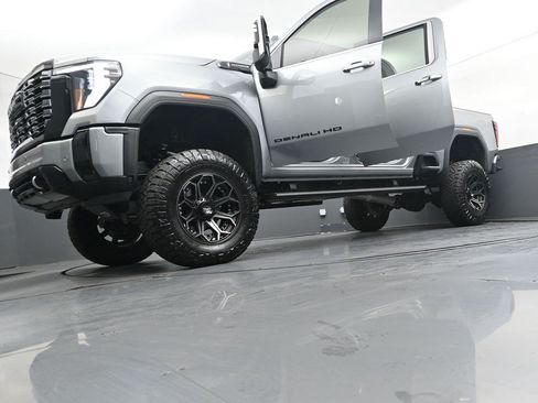 Used 2025 GMC Sierra 2500 Denali Ultimate w/ Max Trailering Package AWD/4WD image 44