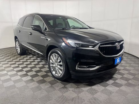 Used 2021 Buick Enclave Premium w/ Sun and Sites Package AWD/4WD image 2