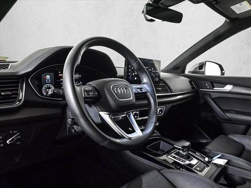 Used 2023 Audi Q5 2.0T Premium Plus w/ Premium Plus Package AWD/4WD image 10