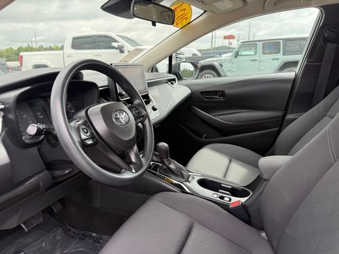 Used 2024 Toyota Corolla LE FWD image 4
