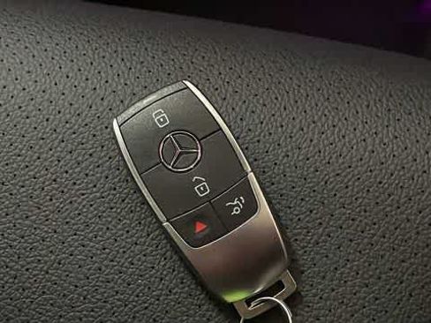 Used 2024 Mercedes-Benz GLE 350 4MATIC image 21
