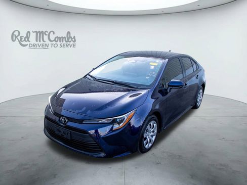 Certified 2025 Toyota Corolla LE image 1