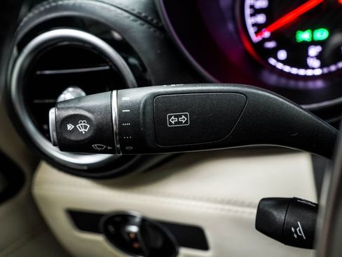 Used 2018 Mercedes-Benz AMG GT Roadster image 34
