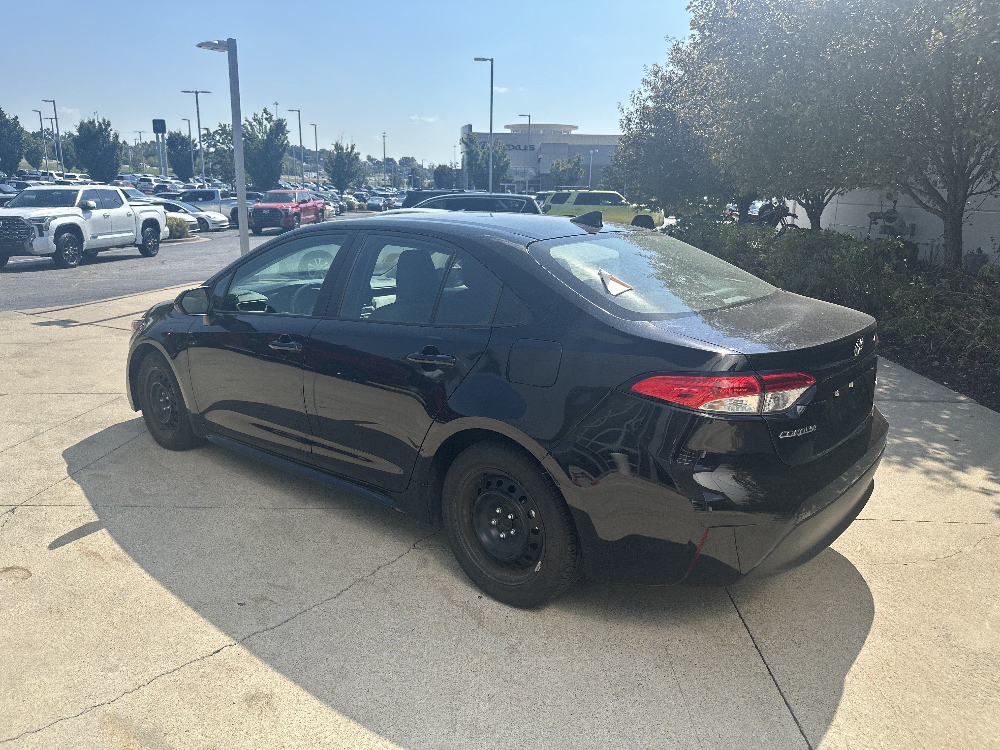 Used 2025 Toyota Corolla LE FWD image 7
