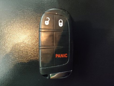 Used 2019 Jeep Compass Latitude image 32