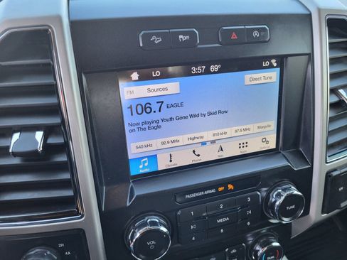 Certified 2019 Ford F150 Lariat w/ Trailer Tow Package image 21