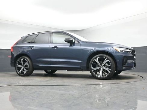 Used 2023 Volvo XC60 B5 Ultimate w/ Protection Package Premier image 9