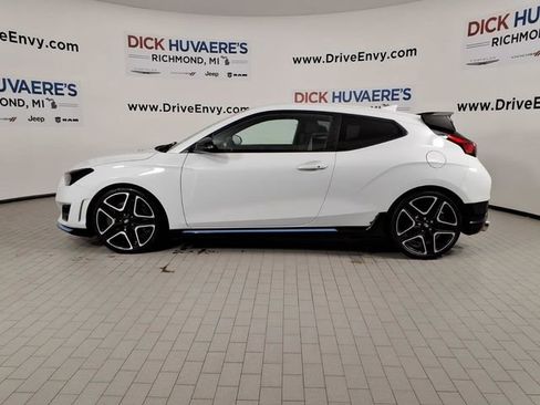 Used 2020 Hyundai Veloster N w/ Performance Package image 9