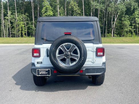 Used 2021 Jeep Wrangler Unlimited Sahara AWD/4WD image 8
