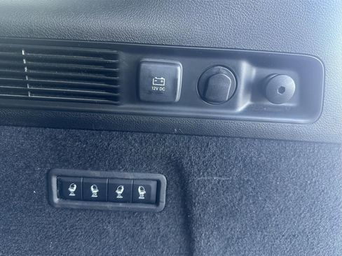 Used 2024 Jeep Grand Wagoneer L Series III AWD/4WD image 46