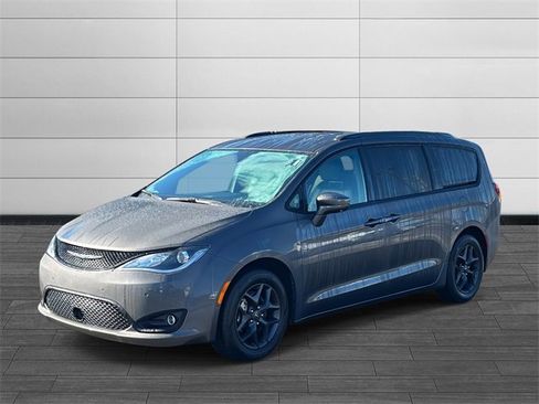 Certified 2019 Chrysler Pacifica Touring-L Plus w/ Advanced Safetytec Group image 7