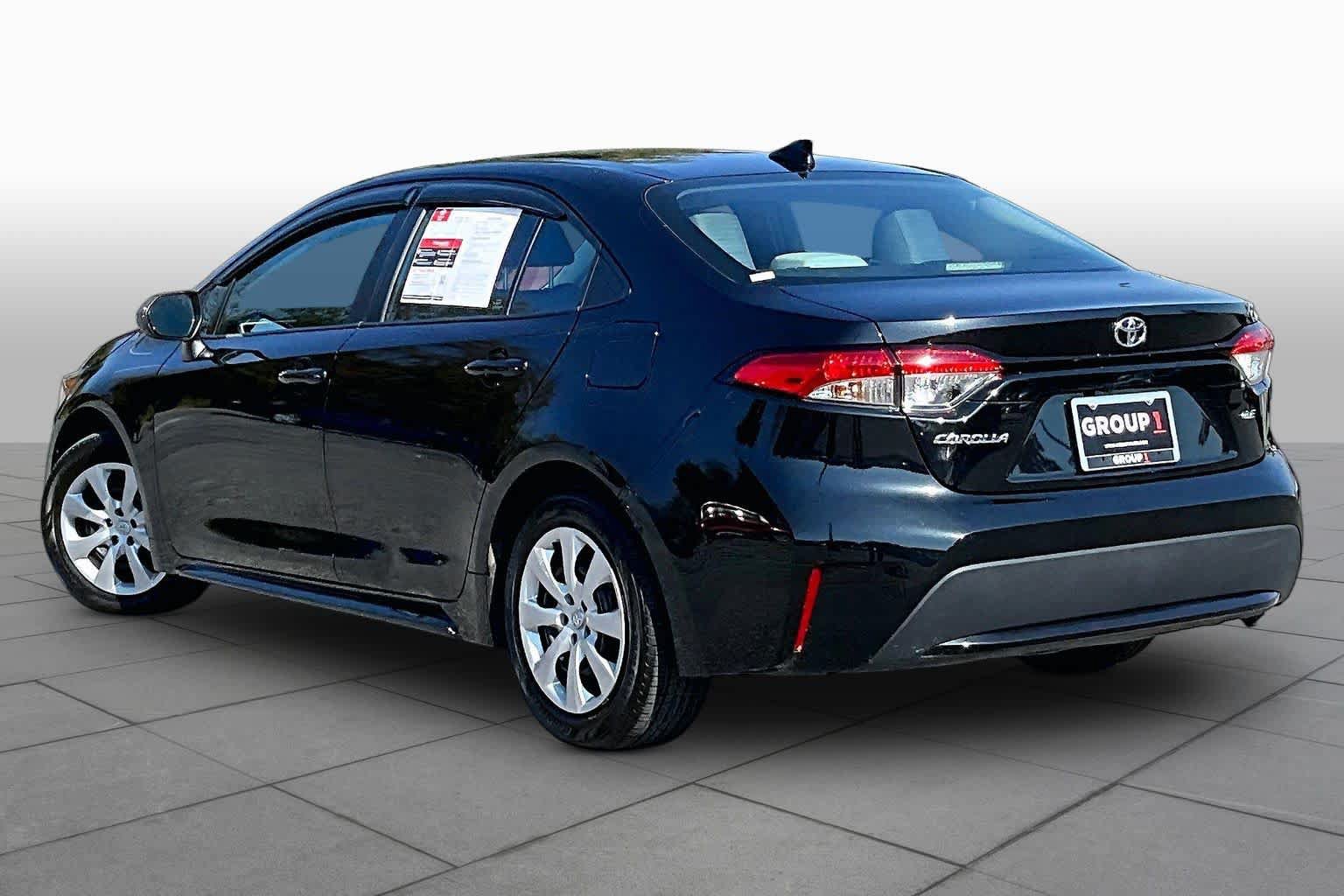 Used 2022 Toyota Corolla LE w/ Carpet Mat Package (TMS) FWD image 12