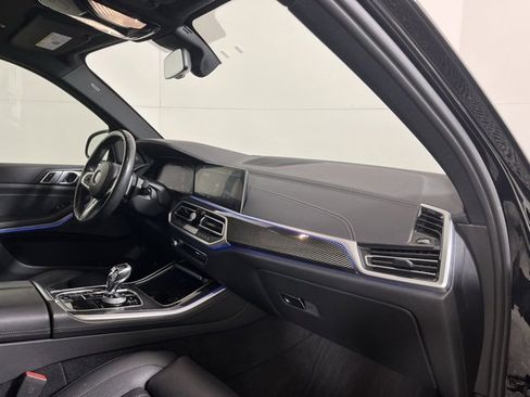 Used 2022 BMW X5 M50i w/ Executive Package image 22