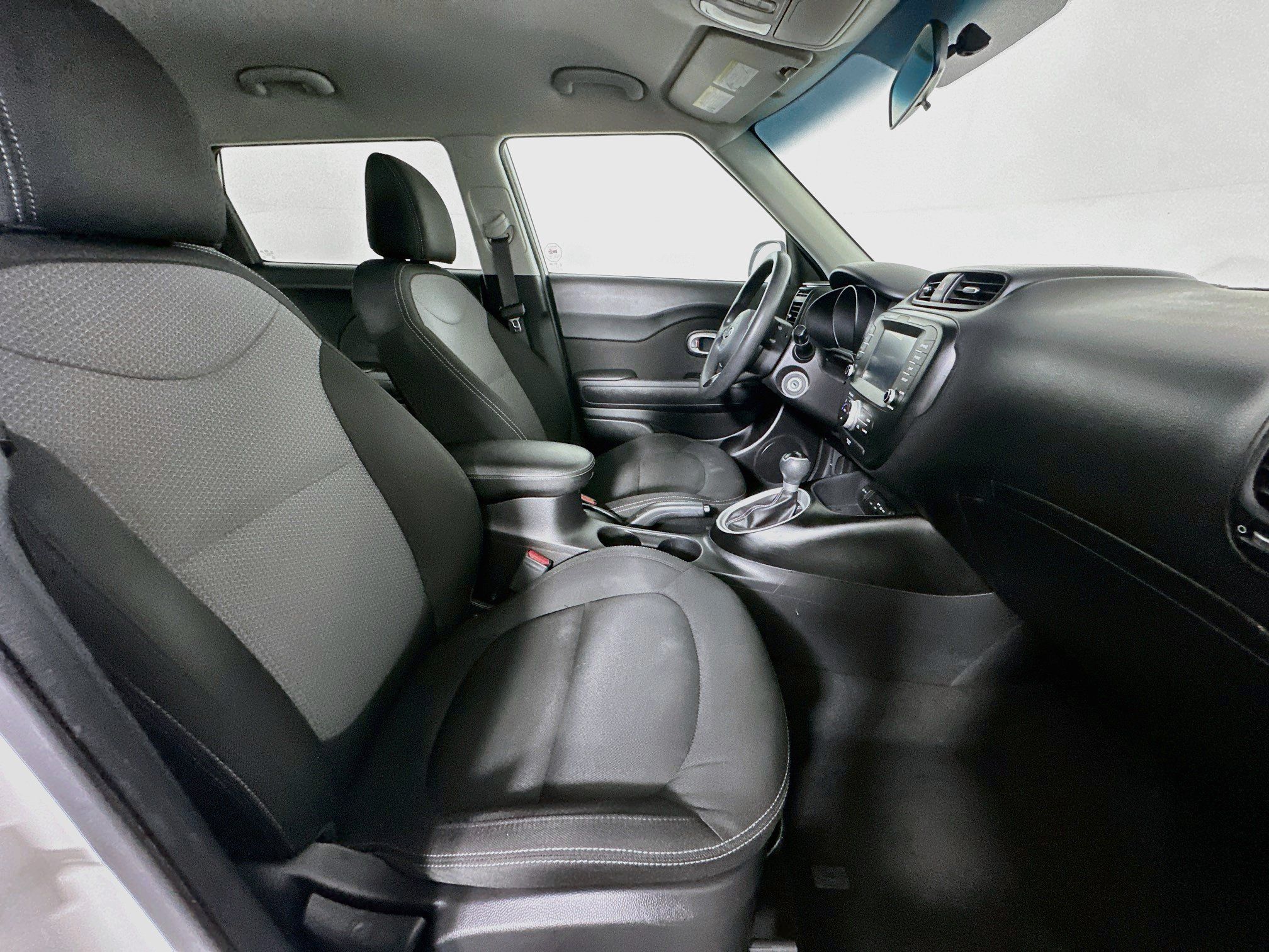Used 2019 Kia Soul + FWD image 29