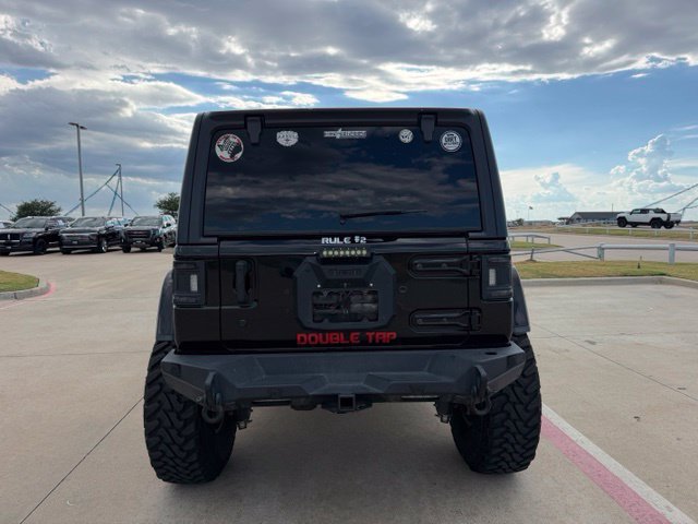 Used 2018 Jeep Wrangler Unlimited Rubicon AWD/4WD image 4