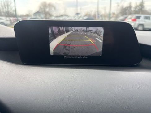 Used 2021 MAZDA MAZDA3 s image 17