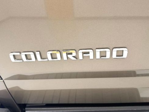 Used 2015 Chevrolet Colorado Z71 image 16