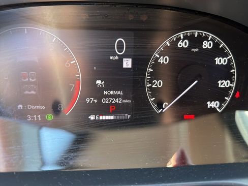 Used 2023 Honda HR-V LX image 6