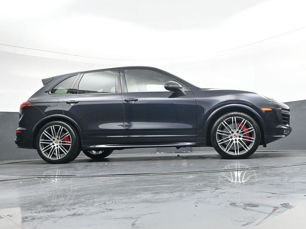 Used 2016 Porsche Cayenne GTS AWD/4WD image 30