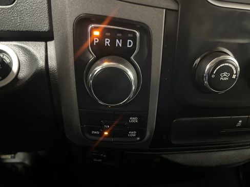 Used 2018 RAM 1500 ST w/ SXT Appearance Group image 25