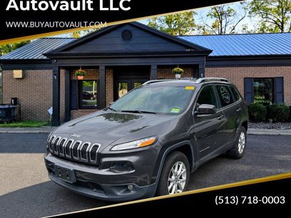 Used 2017 Jeep Cherokee Latitude w/ Comfort/Convenience Group
