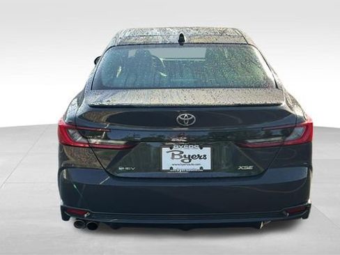 Used 2025 Toyota Camry XSE FWD image 34