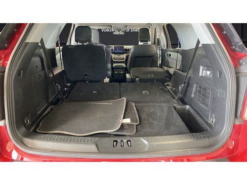 Used 2021 Ford Explorer XLT w/ Equipment Group 202A AWD/4WD image 27